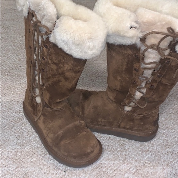 Lace Up Knee High Tan Ugg Boots (Good Shape) - Picture 3 of 4